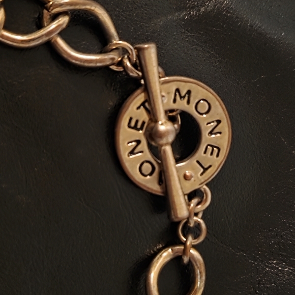 Vintage 80s Monet Signed Gold Tone Link Bracelet - Picture 2 of 7